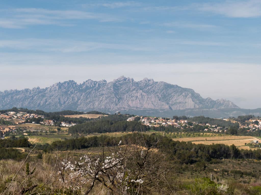 El pueblo de Sant Esteve de Sesrovires (Barcelona). Por masp stock