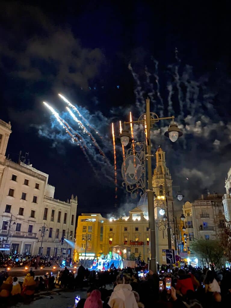 Fin de la Cabalgata de Reyes de Alcoi. Por Diego