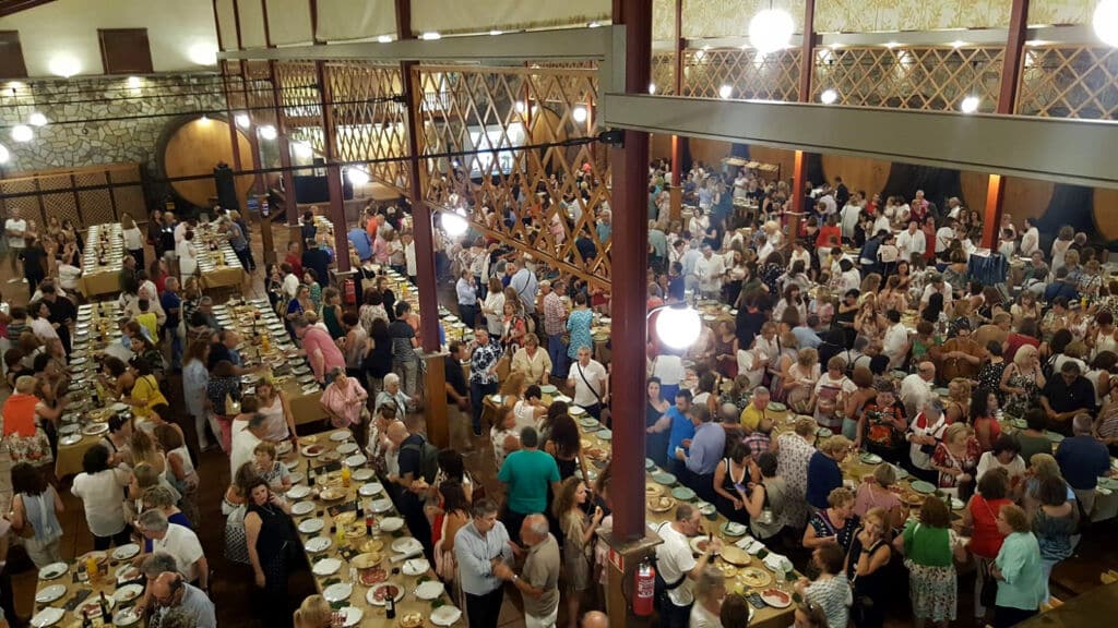 Espicha en el Llagar de Castiello (Asturias).