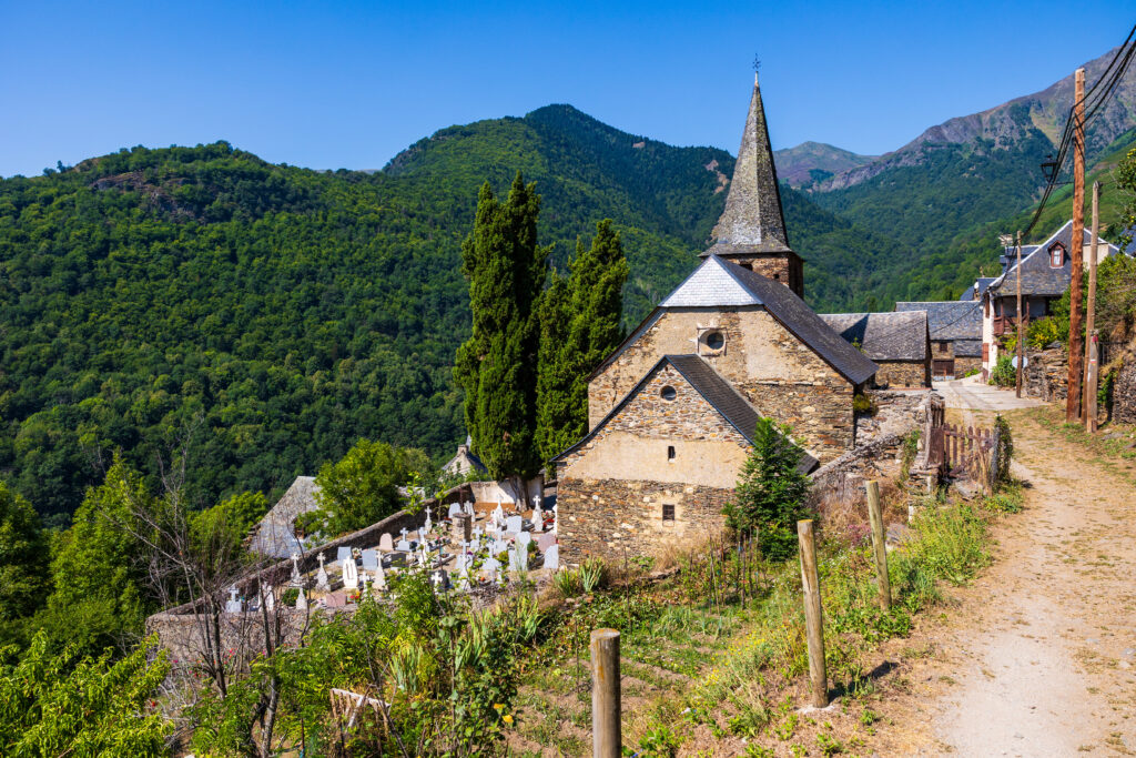 Iglesias de Sant Pèir ad Víncula, en Bausen (Lleida).