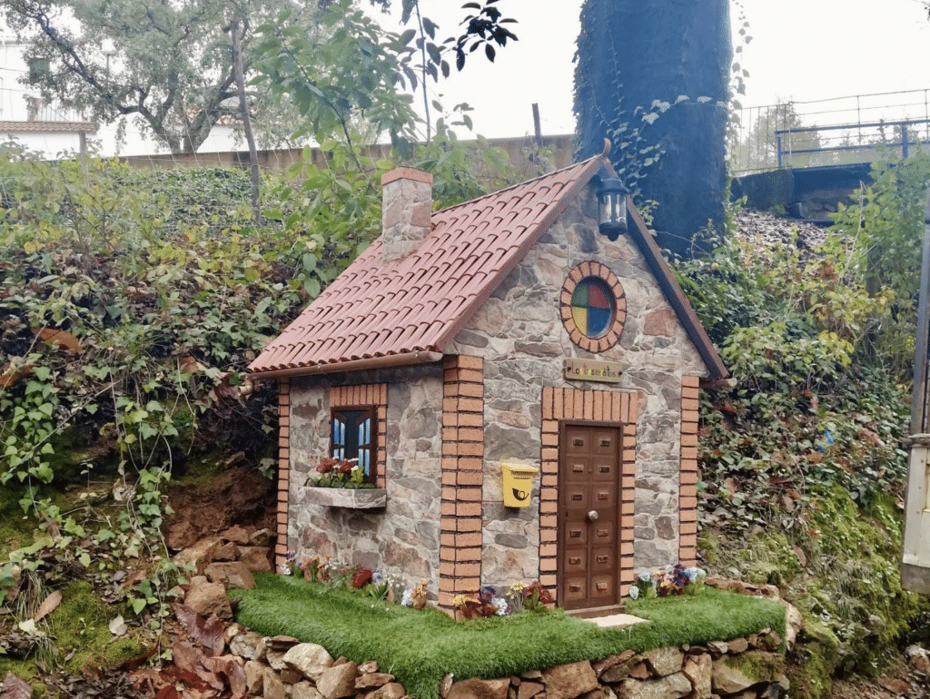 Casita de piedra de Los tres cerditos. Cortesía del Ayuntamiento de Jabugo.