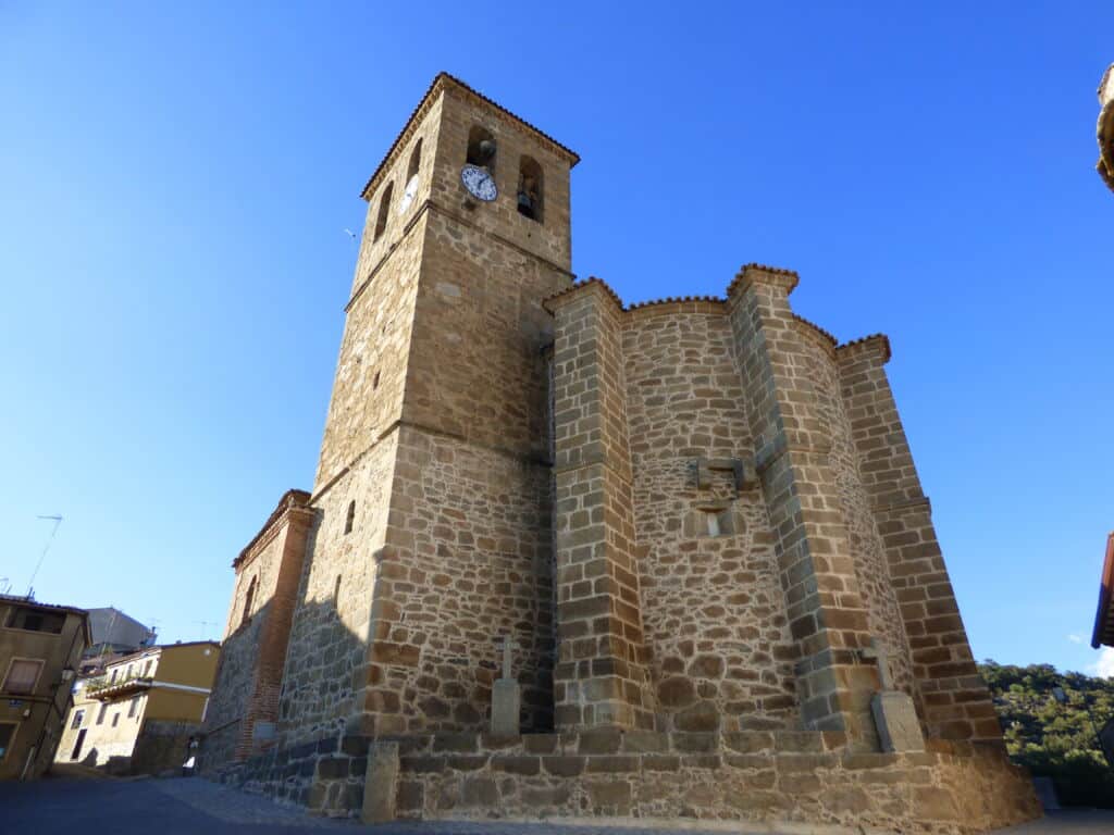 Castillo de Bayuela, en Castilla-La Mancha. Por VEOy.com.