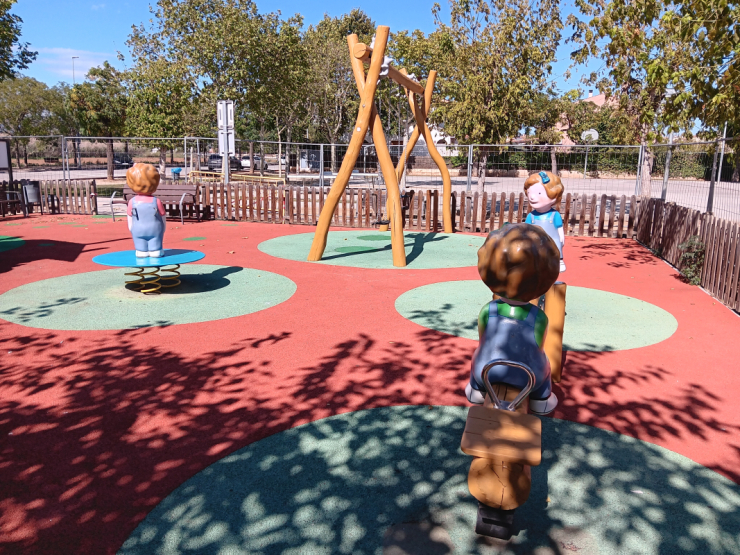 Parque infantil de les Tres Bessones. Foto de l'Ajuntament de Palau-solità i Plegamans (Barcelona)
