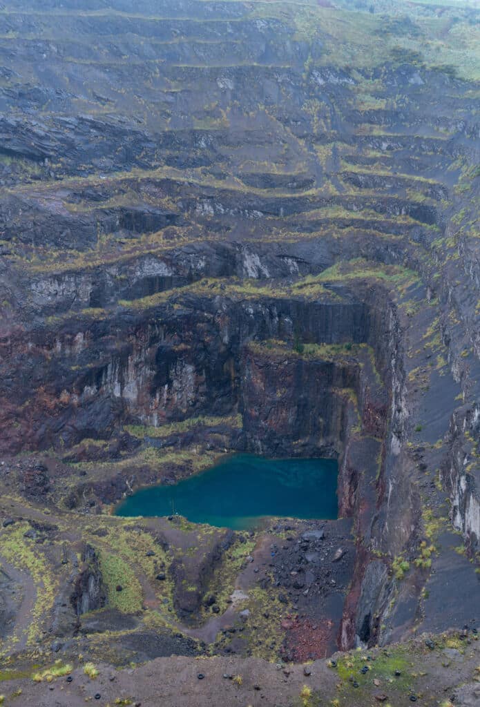 Lago artificial creado por las aguas subterráneas de la mina de Gallarta (Vizcaya). Por JUAN CARLOS MUNOZ