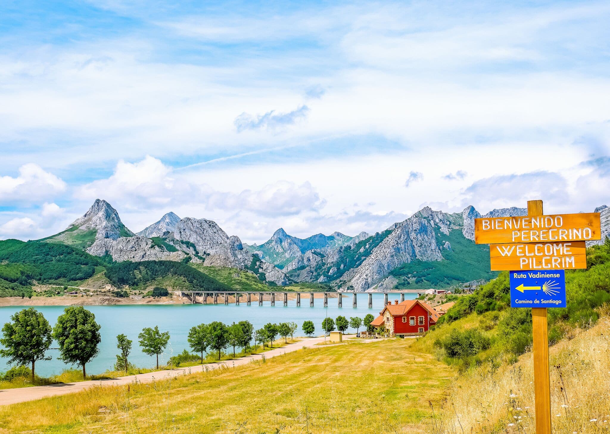 Agua y montaña: 5 rutas familiares alrededor de embalses