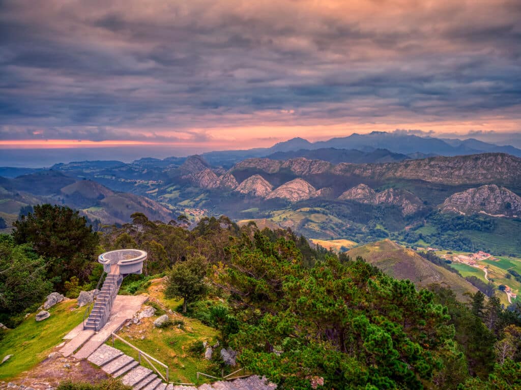 Mirador del Fitu, cerca del pueblo de Arriondas (Asturias). Por StockPhotoAstur