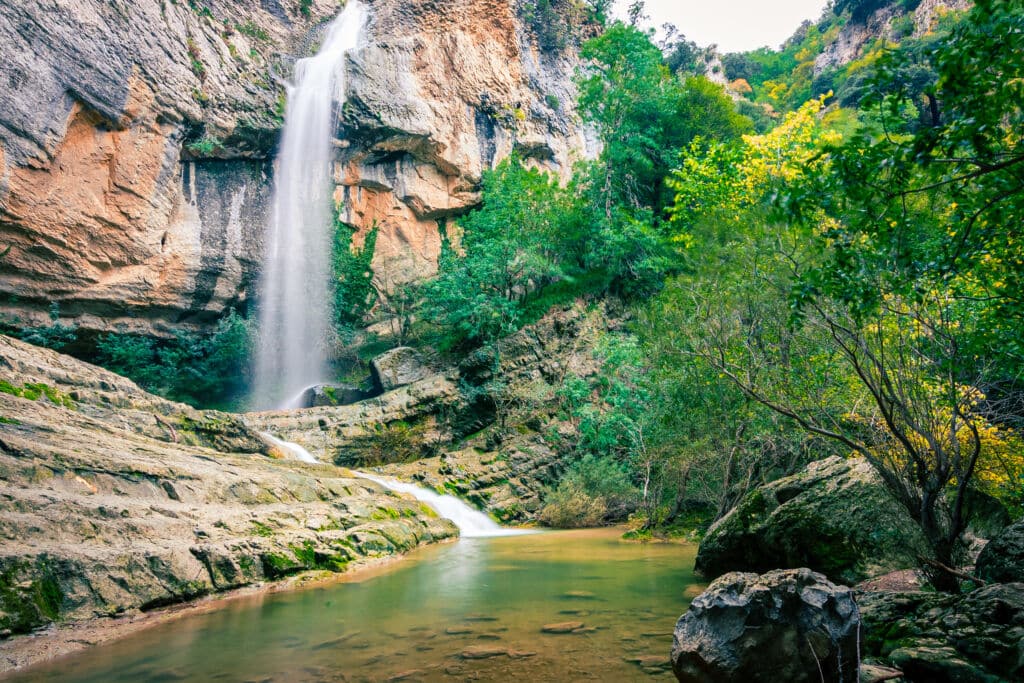 Cascada de Artazul, en el Valle de Ollo (Navarra), ideal para visitar en primavera. Por Marcos