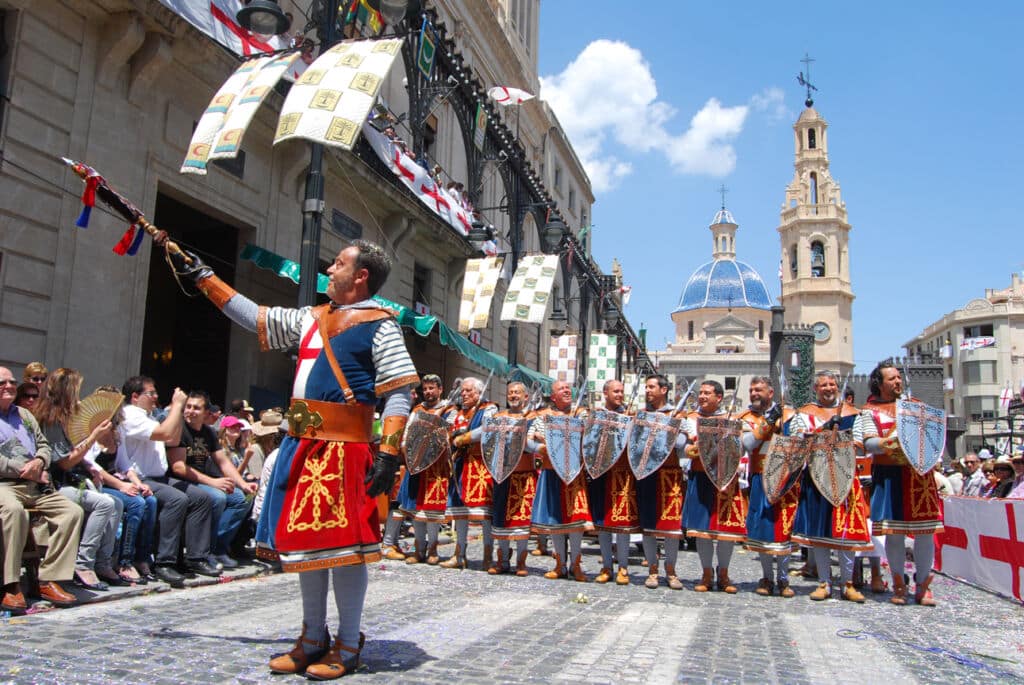 Fiesta de Moros y Cristianos en Alcoy, Alicante. Por ARAMULTIMÈDIA