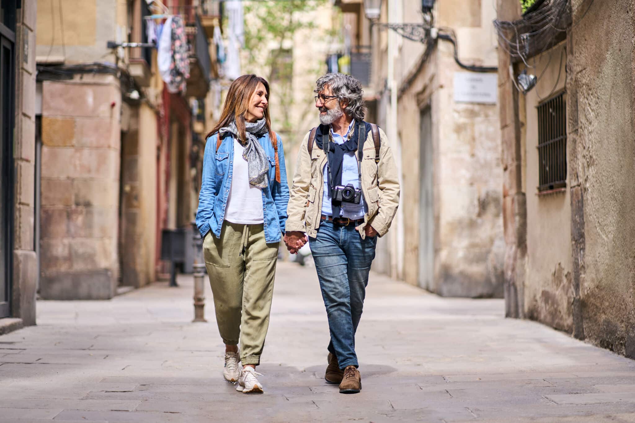Pueblos que no parecen reales: escapadas en pareja a rincones que sorprenden