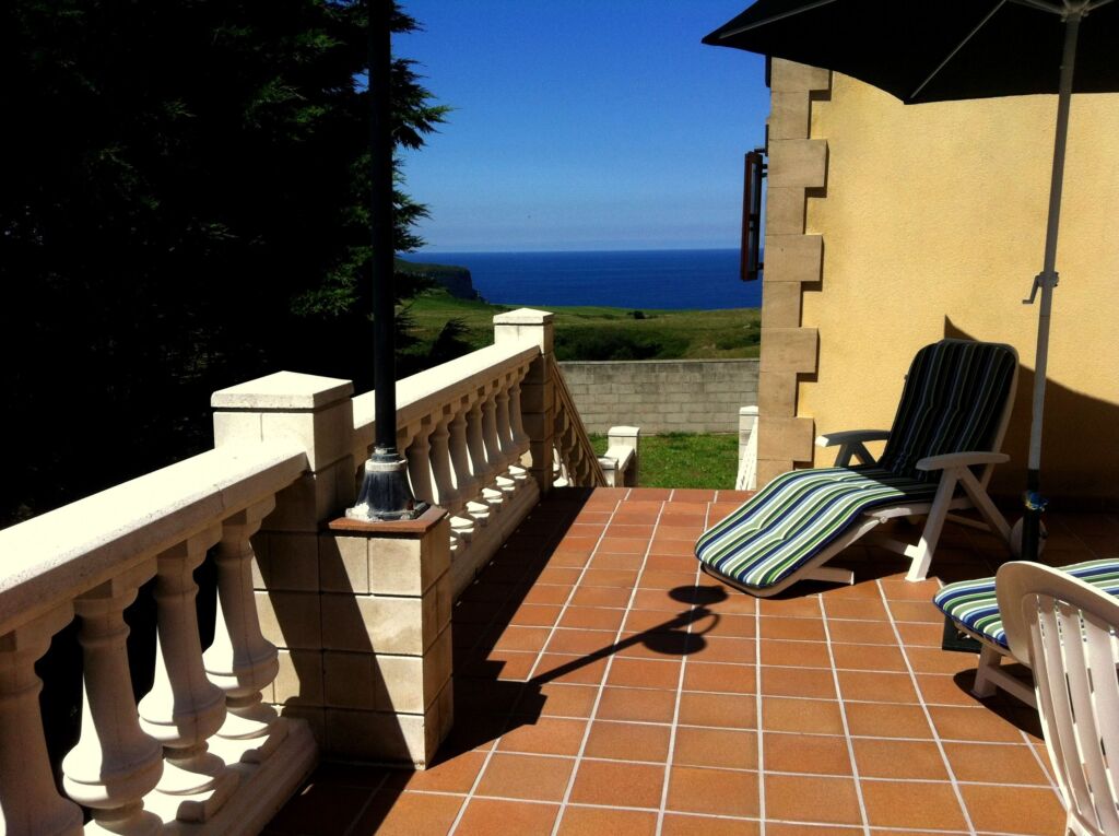 Punta Ballota (Cantabria)