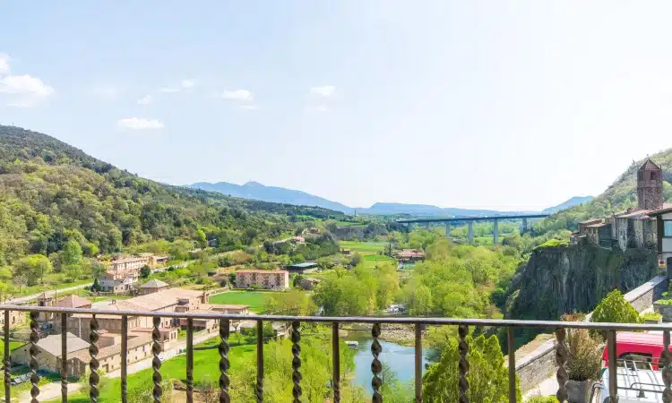 Can Castell en Castellfollit de la Roca, Girona