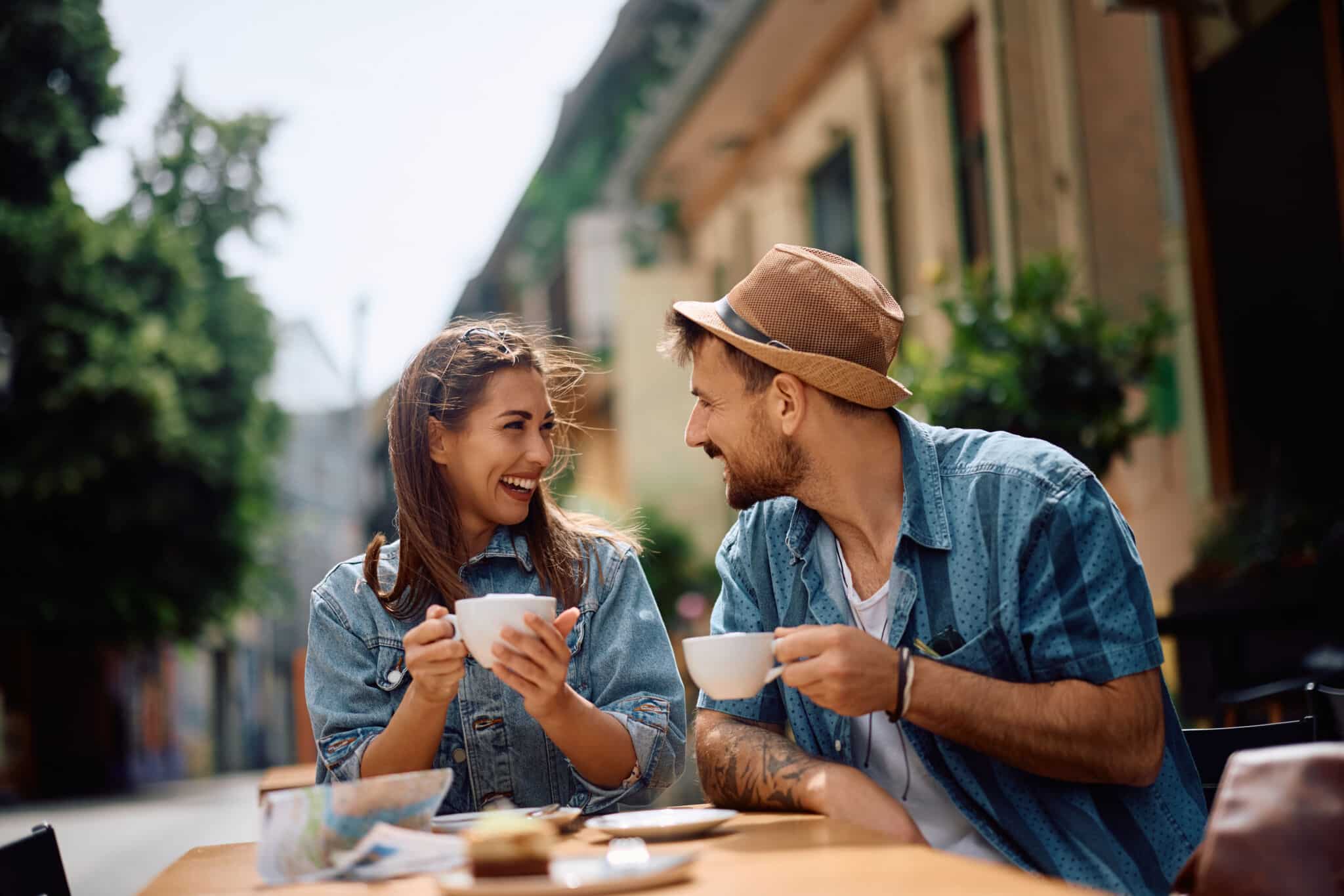 Un paseo y un café: pueblos para visitar en pareja sin demasiado plan ☕