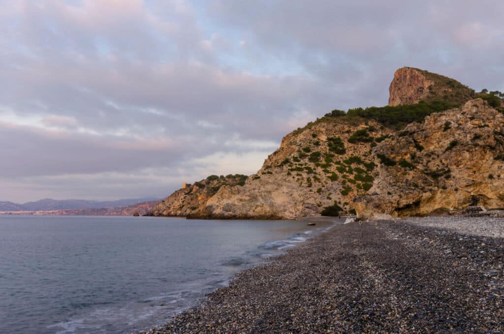 Playa de Cantarriján. Por Jorge Fuentes