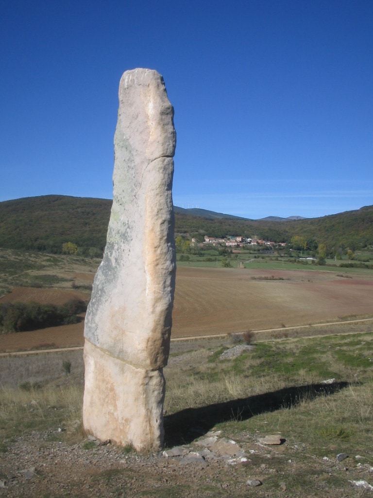 Menhir El Cabezudo de la ruta de Valdeolea. Por P. B. Obregón.