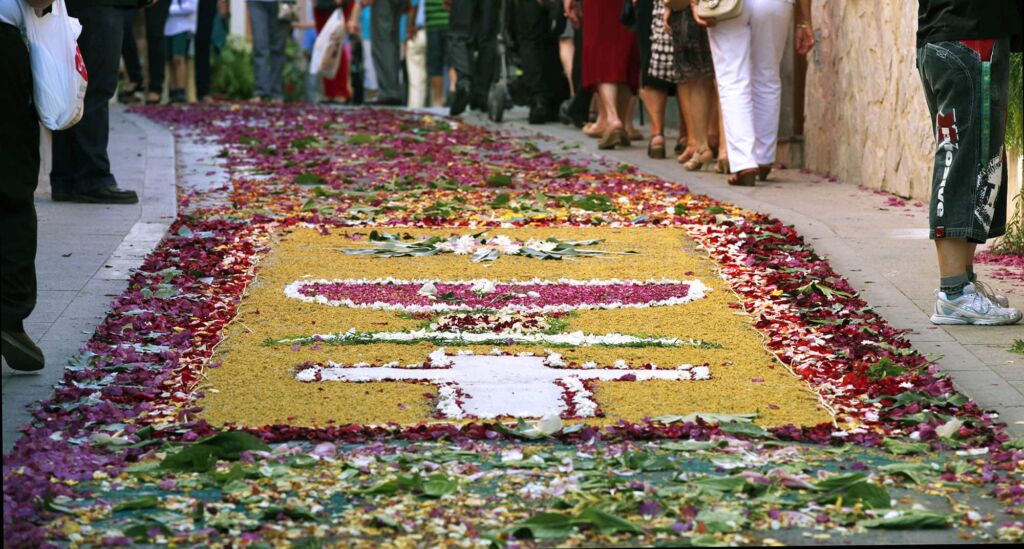 Alfombras de serrín de Hellín (Albacete).