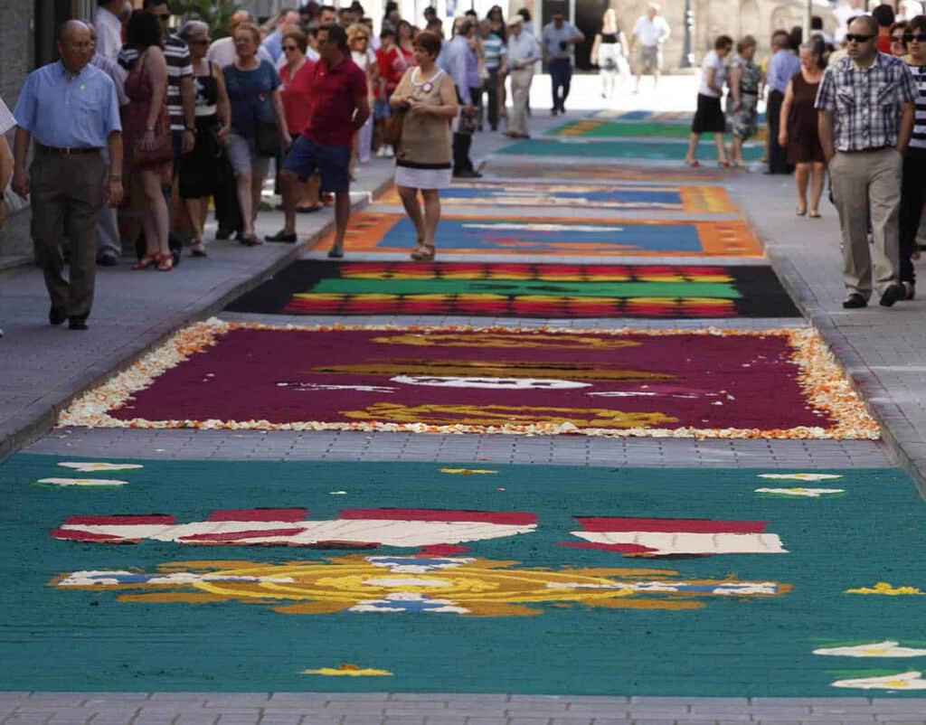 Alfombras de serrín de Hellín (Albacete).