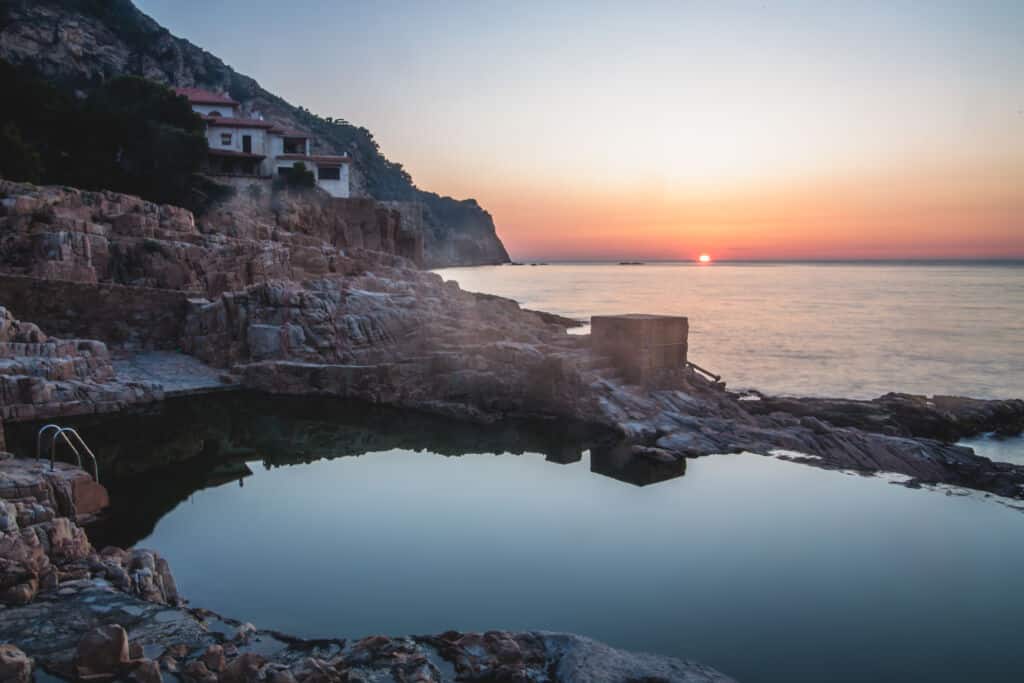 Es Cau en Fornells, Begur (Girona). Por justinessy