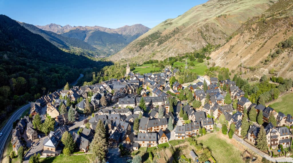 El pueblo de Garòs, en Vall d'Aran (Lleida). Por KarSol