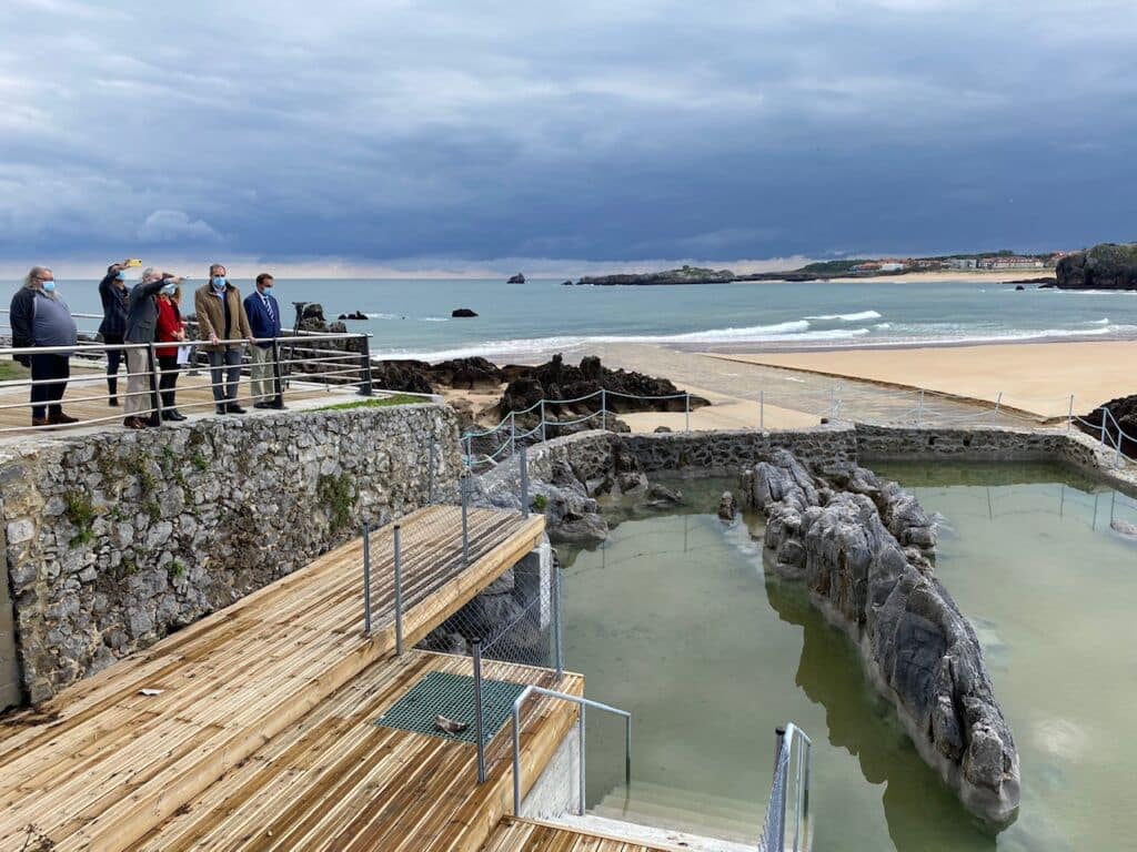 Piscina natural de Arnuero, Cantabria. Por Ayuntamiento Arnuero