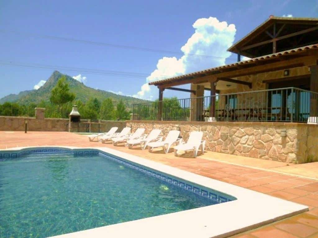 Piscina con vistas en Sierra Norte Madrid