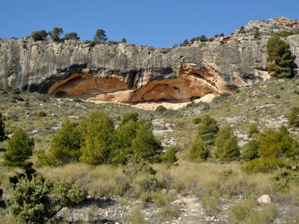 Cueva de Mediodía en el monte Arabí. Por Enrique Íñiguez Rodríguez (Qoan).