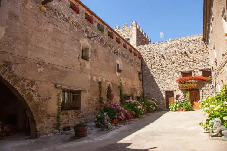 ¿La casa rural más medieval de España? El castillo del Moncayo donde aún nombran caballeros🏰