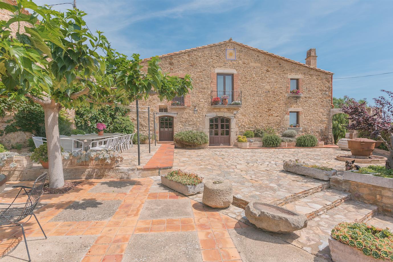 Las mejores casas rurales de Girona para una escapada entre volcanes, pueblos medievales y la Costa Brava