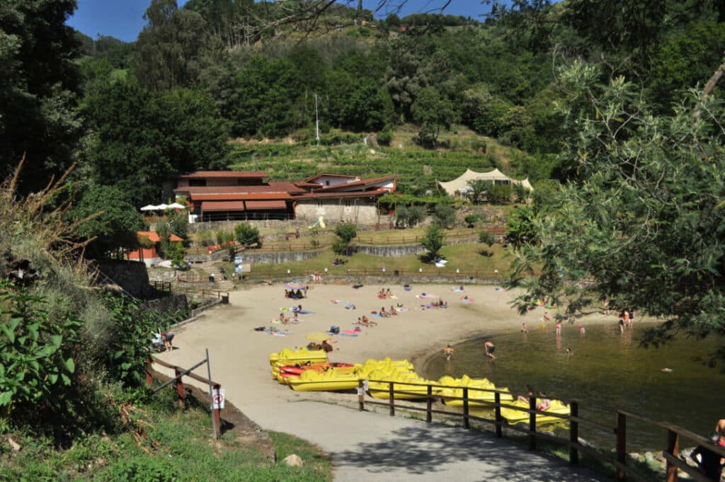 Playa fluvial de A Cova, en O Saviñao  (Lugo).