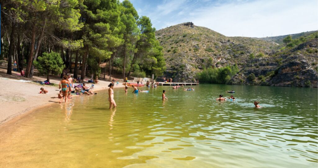 Playa fluvial de Bolarque (Guadalajara).