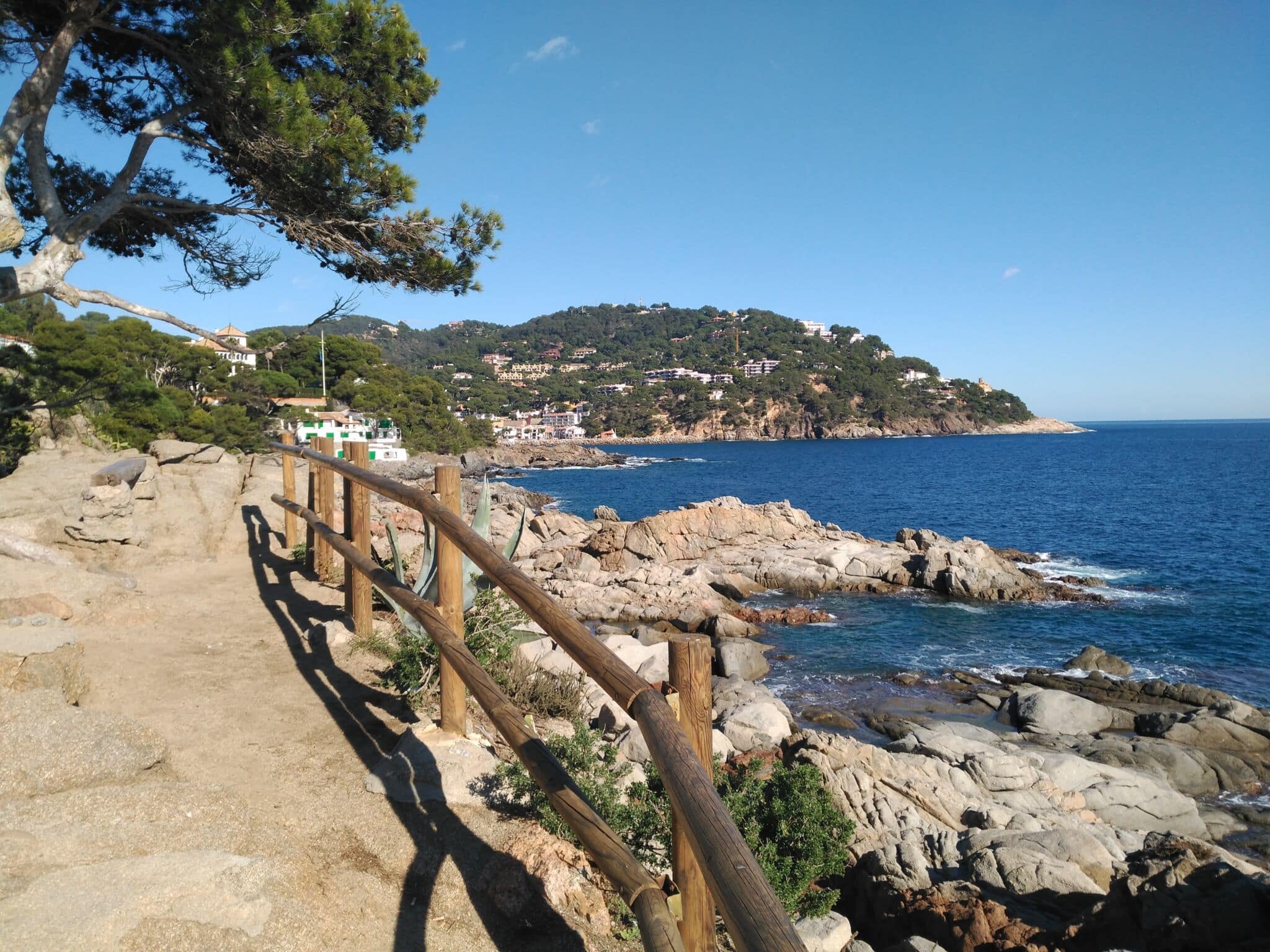 Qué ver en Girona: los imprescindibles para una escapada entre volcanes, el Pirineo y la Costa Brava