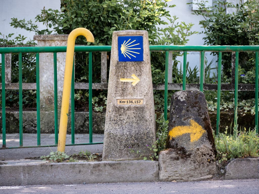 Señal del Camino de Santiago en Monforte de Lemos (Lugo). Por Fernando