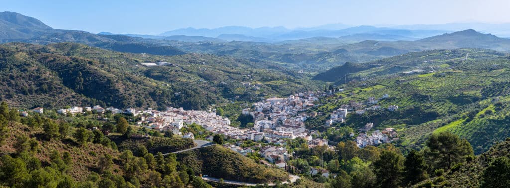 El pueblo de Tolox, en Málaga. Por Vitali