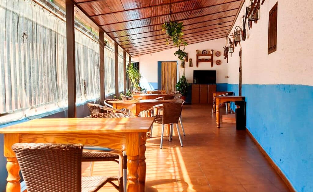 Restaurante La Toba, Aýna (Albacete). Por Turismo de Aýna