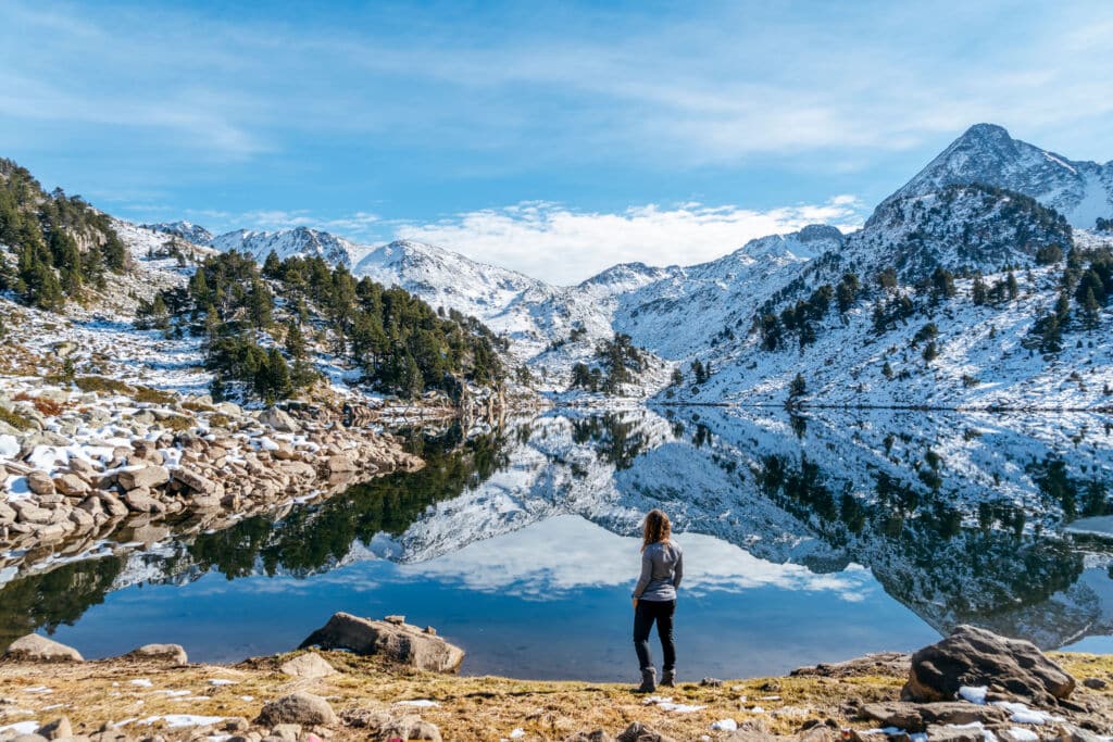 Primeras nevadas en el lago Baciver, Val d'Aran (Lleida). Por ikuday