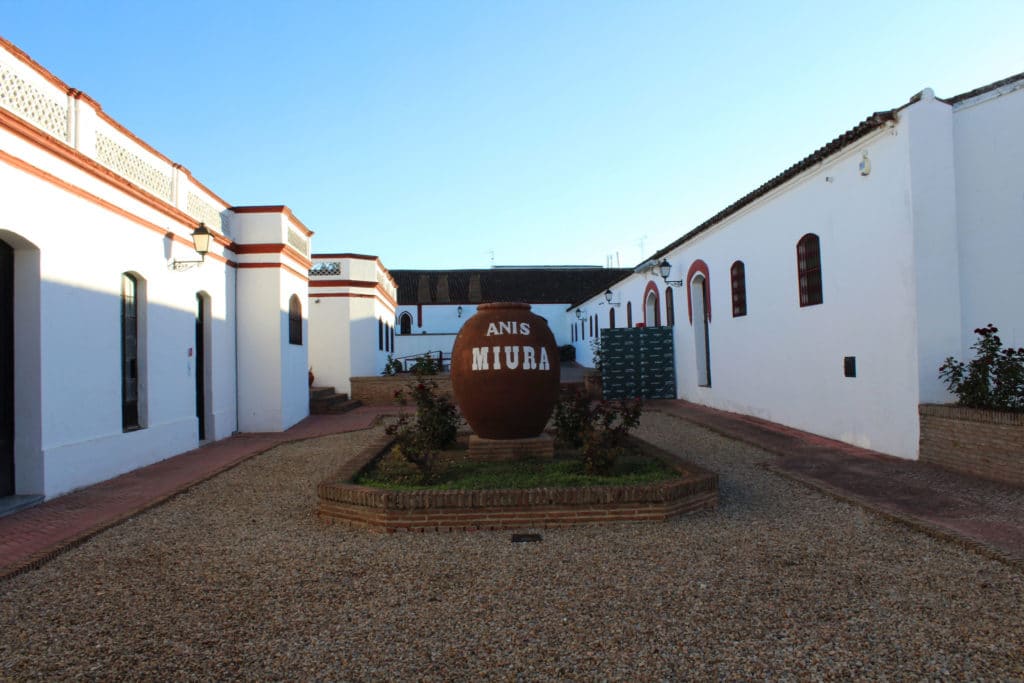 Bodegas Miura, qué ver en Cazalla de la Sierra