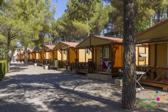 15-campings-con-bungalows-y-caba-as-para-alojarse-a-todo-lujo