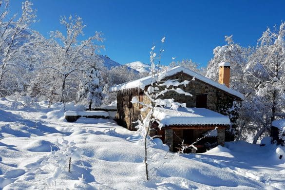 5 postales de casas rurales en invierno