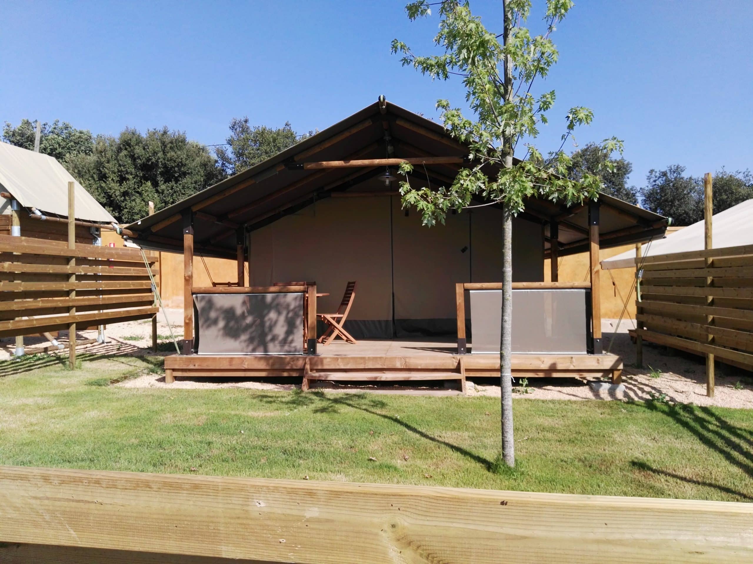 15 campings con bungalows y cabañas para alojarse a todo lujo