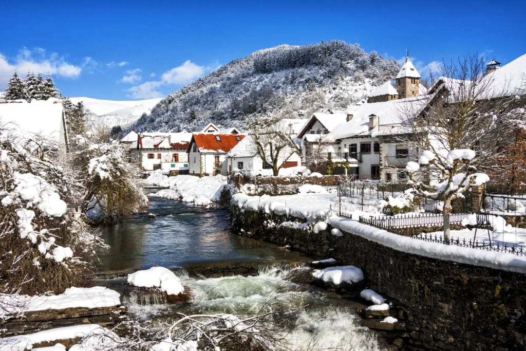 Puente de diciembre y pueblos de encanto