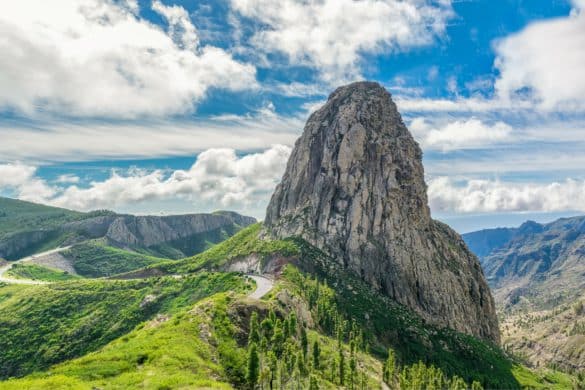 Senderismo por las Islas Canarias: encanto rural y volcánico