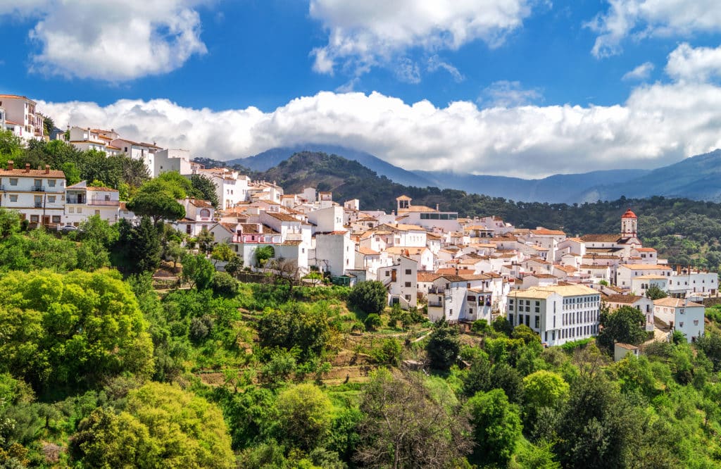 Los 6 pueblos más increíbles de España para visitar en mayo