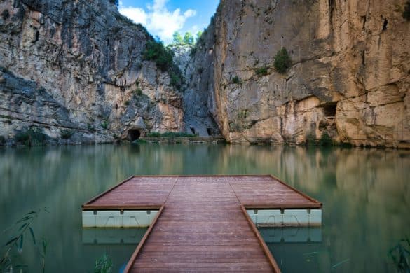 Charco Azul de Chulilla: una piscina natural entre el cañón del Turia