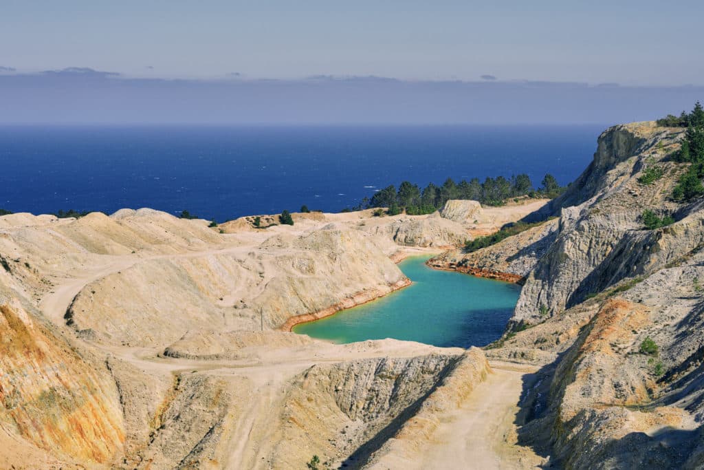 Lago turquesa monte Neme