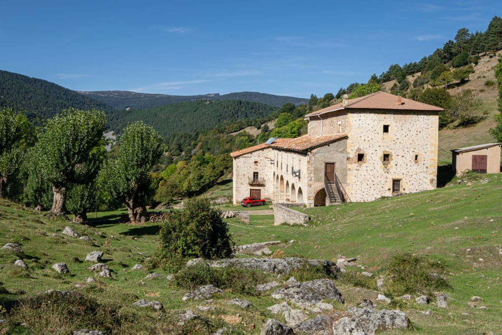 Ermita de la Virgen de Lomos de Orio, barroca del siglo XVII, Parque Natural Sierra Cebollera