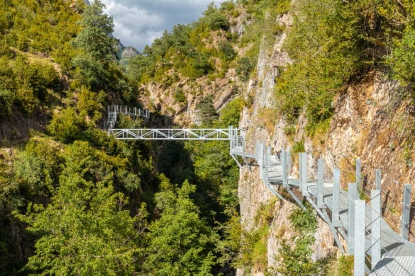 Pasarelas de Panticosa, emoción sobre el río Caldarés