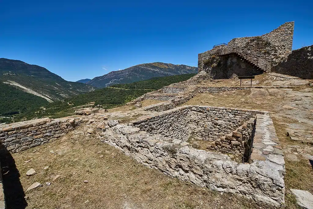 Boltaña, ‘la redonda y bonita’ villa aragonesa rodeada de piscinas ...