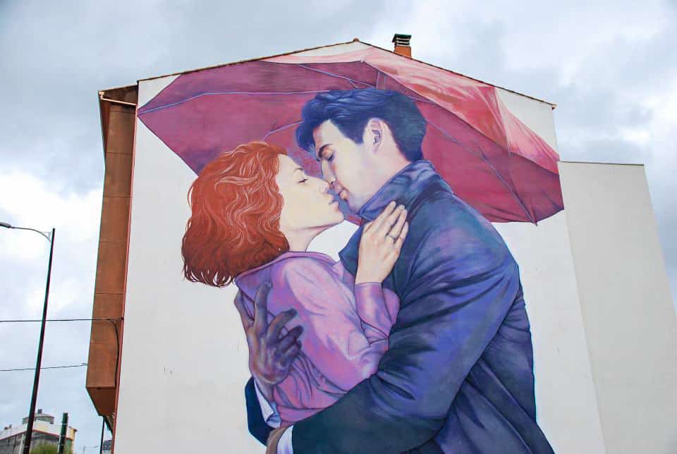 Mural El beso en Carballo