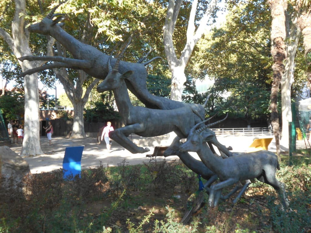 Escultura en homenaje a Bambi en la Ciudadela de Barcelona