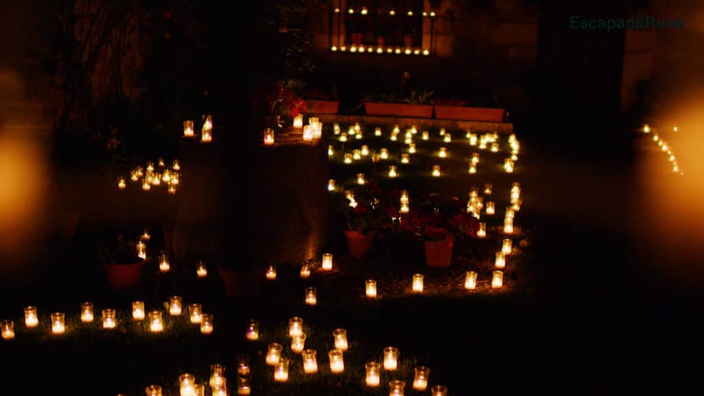 Patio de uno de los vecinos de Pedraza durante la Noche de las Velas