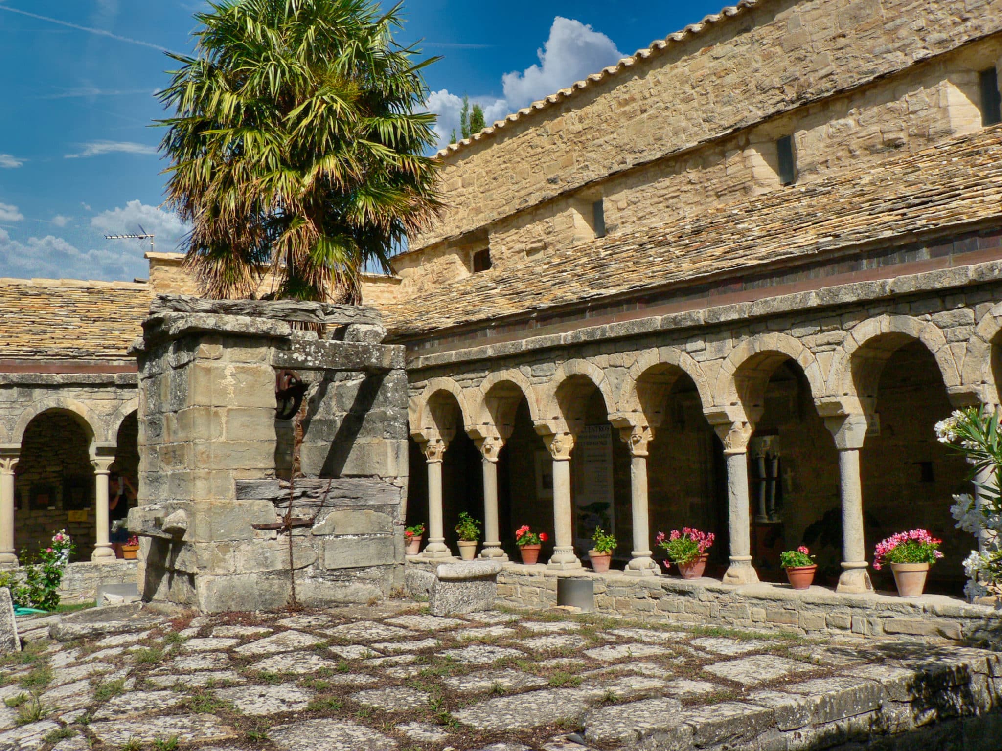 Este Es El Pueblo M s Peque o De Espa a Con Una Catedral EscapadaRural